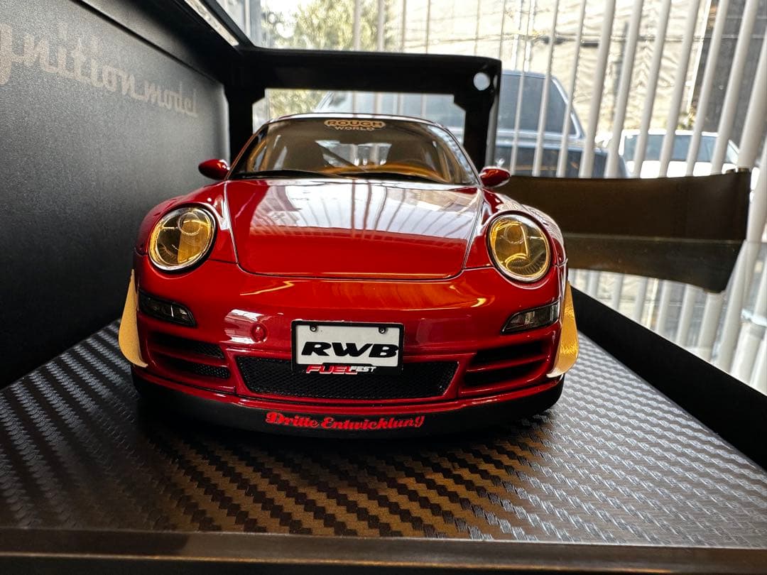 RWB997 ignition model 1/18赤