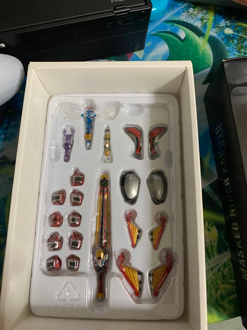 S.H.Figuarts（真骨彫製法） 仮面ライダーカブト ハイパーフォーム