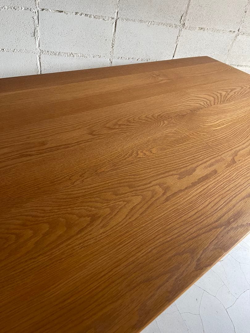 美品　天然木オーク無垢材　ダイニングテーブル　テーパー丸脚　斜め脚　北欧スタイル