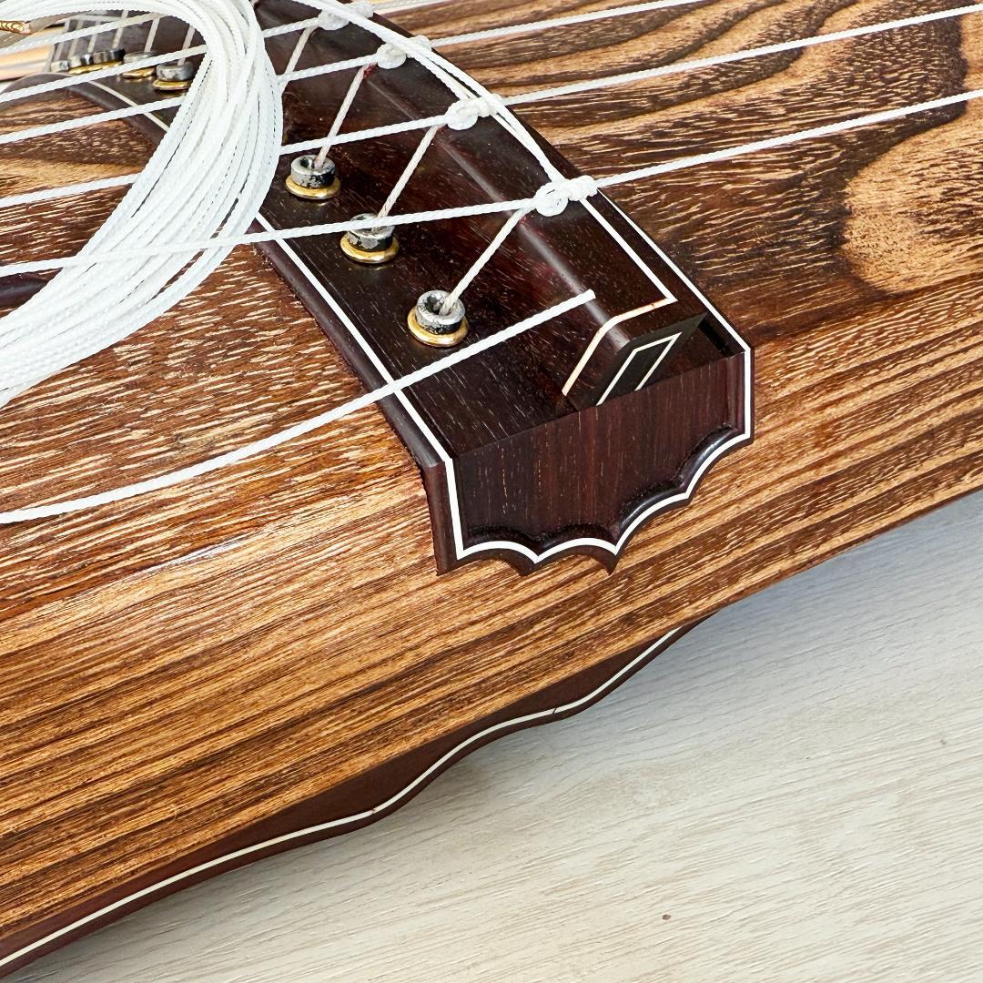 最高級 琴 13弦 綾杉彫り 山有 山田流 舟一刀 玉緑包み柏葉 くり甲 蒔絵