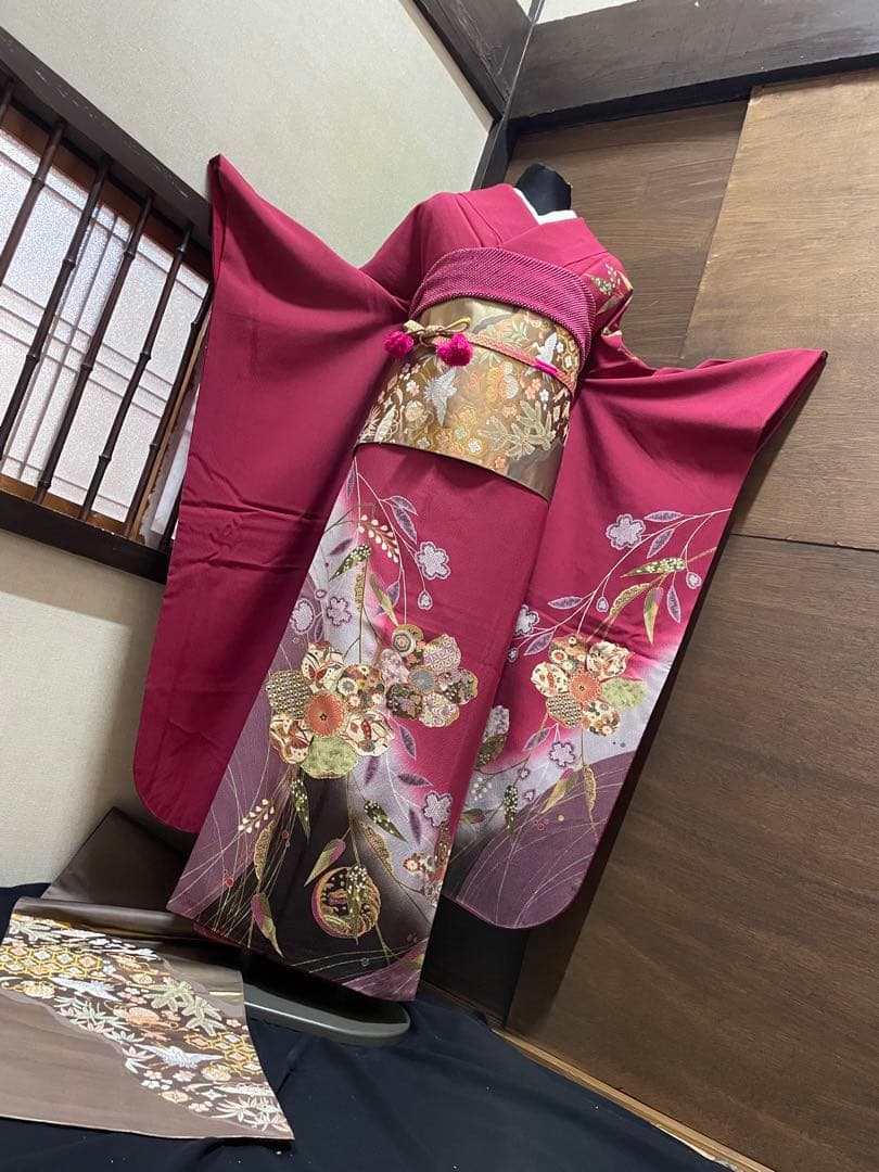 振袖 フルセット6点サイズM〜Ｌ刺繍　吉祥花蝶文　暈し染め　金糸　金彩　正絹