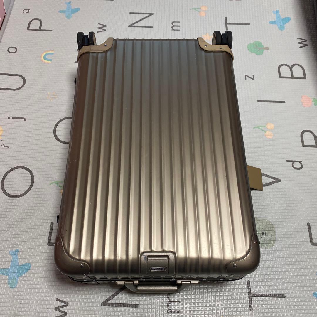 【最終値下げ】リモワ トパーズ チタニウム 64L 4輪 TSAロック チェック