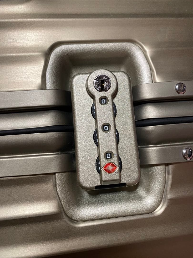 【最終値下げ】リモワ トパーズ チタニウム 64L 4輪 TSAロック チェック