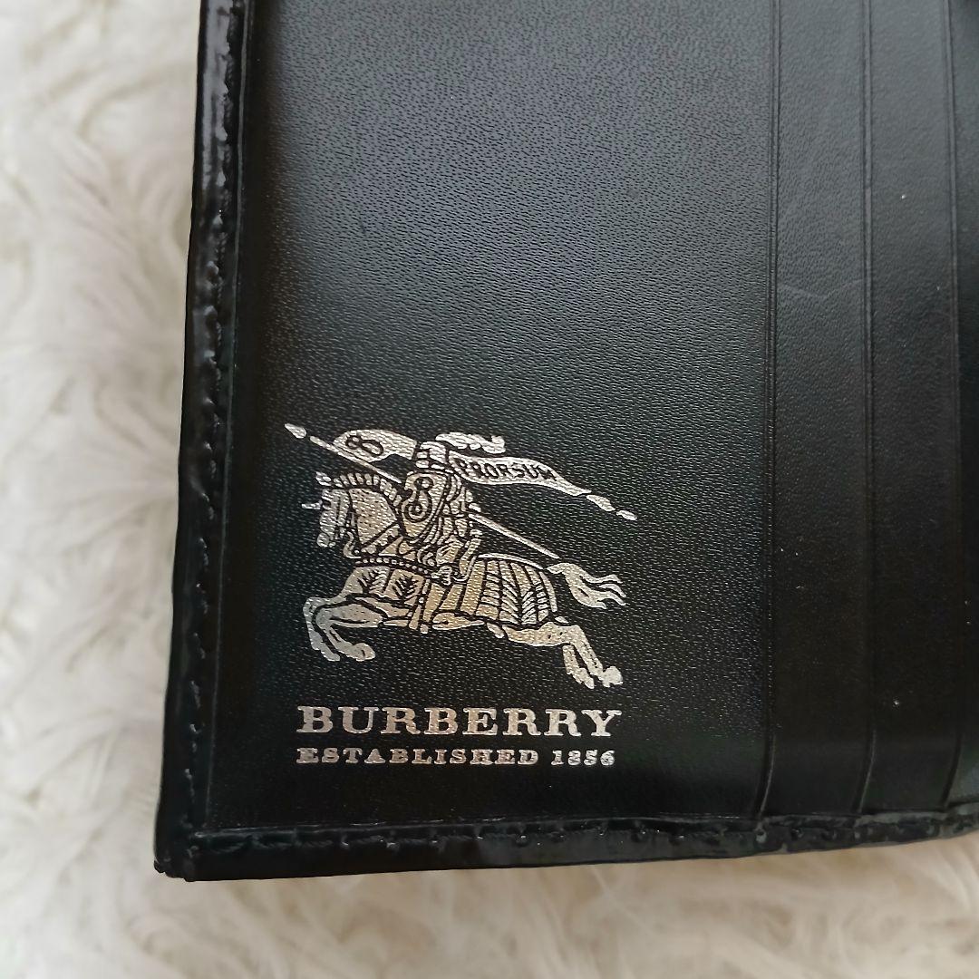 【BURBERRY】ノバチェック　PVC　レザー　ゴールド金具　３つ折り財布