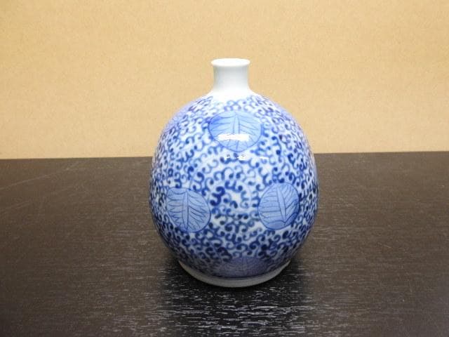 染付　壺　MA5