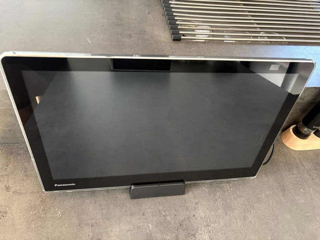 パナソニック　15V型 液晶テレビ プライベート・ビエラ UN-15S11