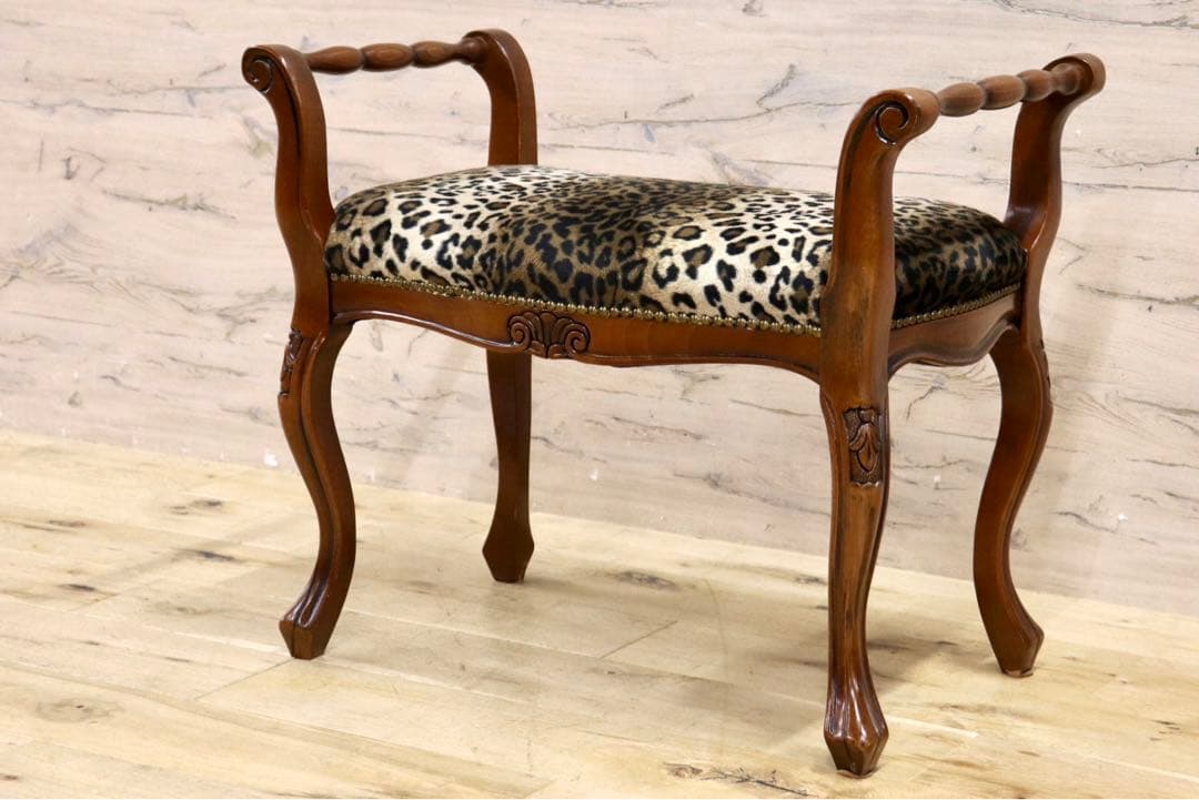 GMHK806○イタリア製 猫脚 スツール 豹柄 鋲打ち チェア 椅子 オット