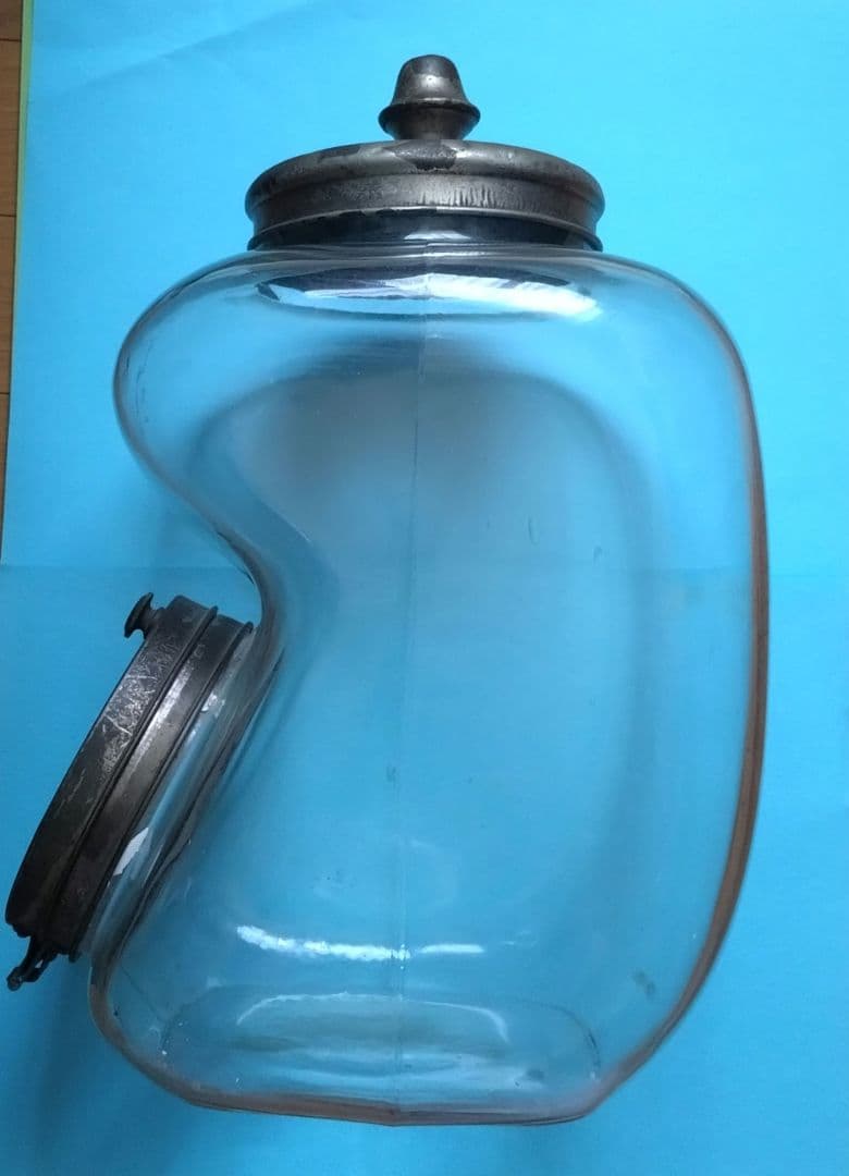 レトロ昔のたばこ瓶