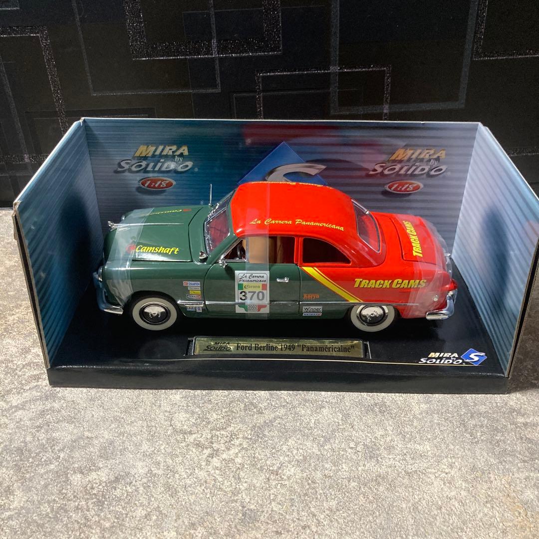 MIRA SOLIDO Ford Berline 1949ミニカー 1/18