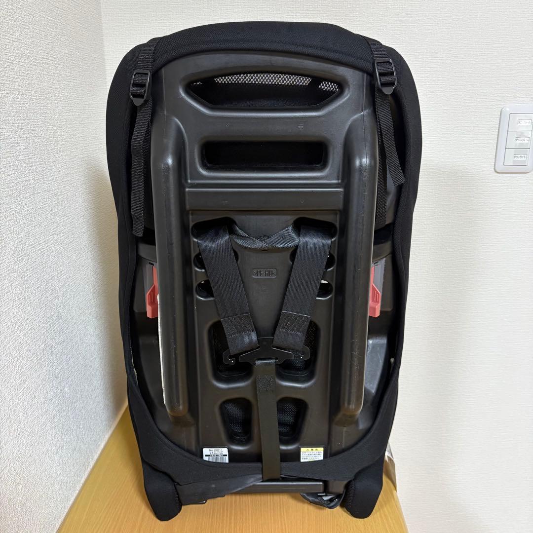 コンビ ジョイトリップ エアスルー GG ブラック ジュニアシート