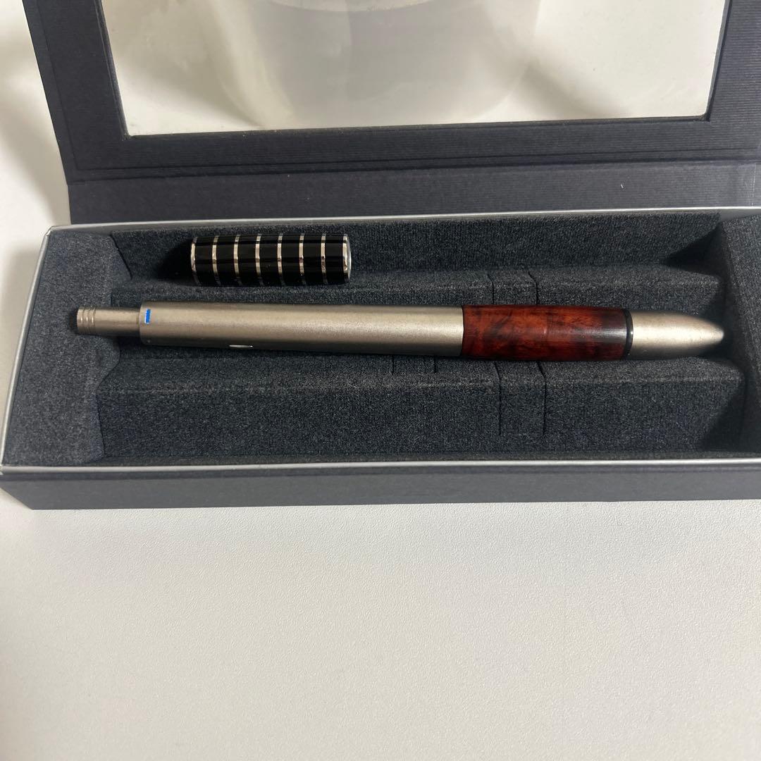 LAMY 4pen 高級グリップ２つ付き