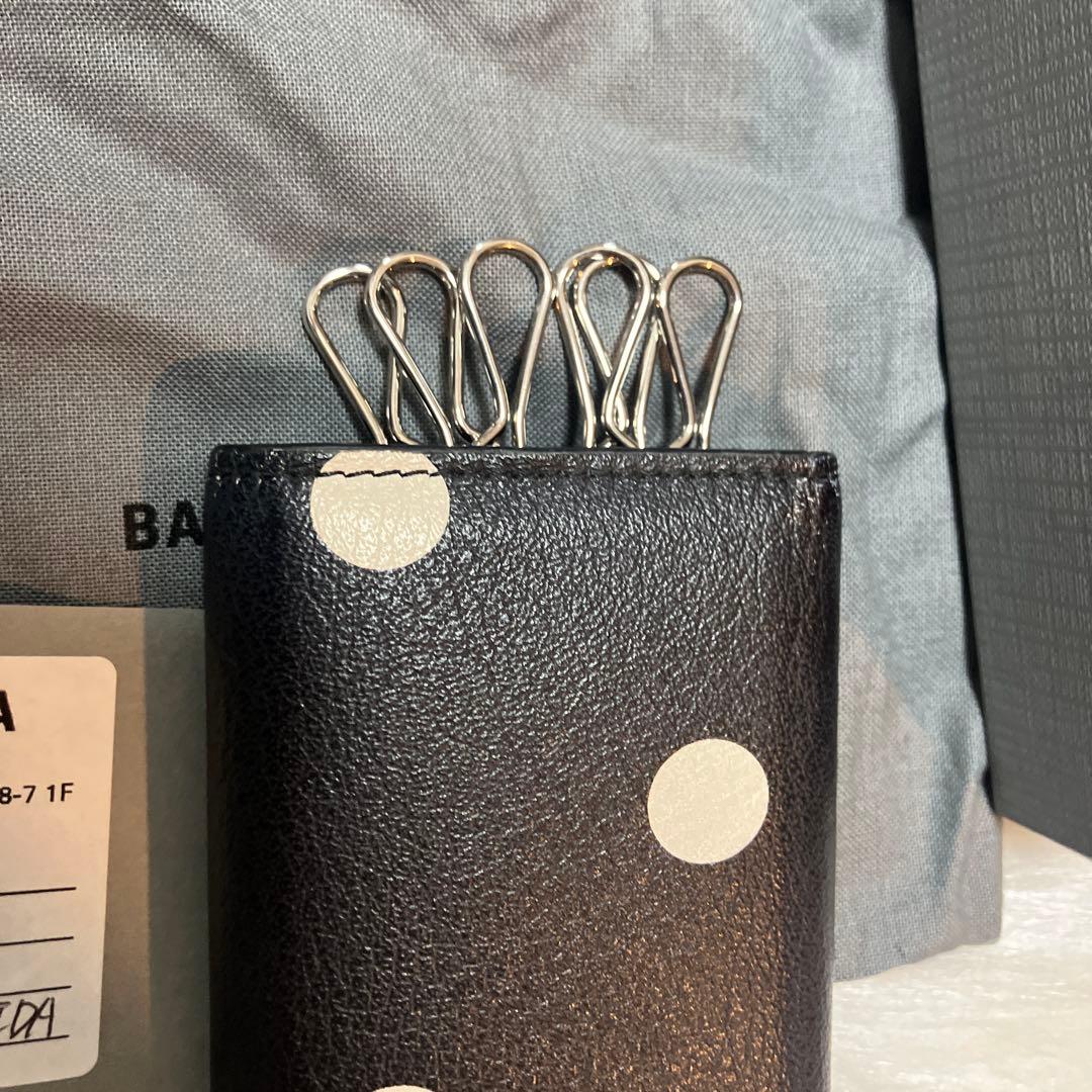 バレンシアガ　キーケース　キーリング　黒　水玉　キーホルダー　ストラップ0707