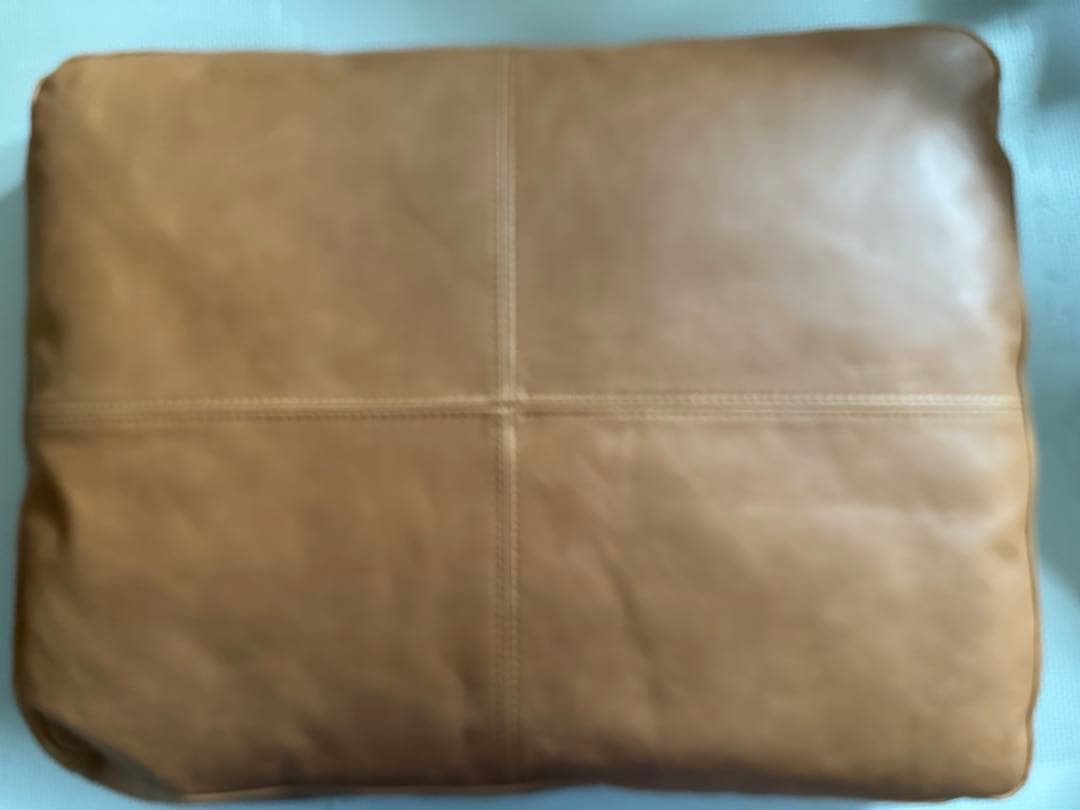 や*ま様 ウニコ　unico レザークッション　本革　茶色　ベージュ　ブラウン