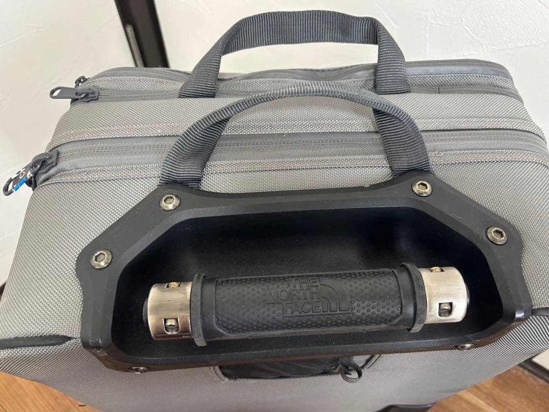 【YK様】THE NORTH FACE シャトルローラーキャリーケース グレー