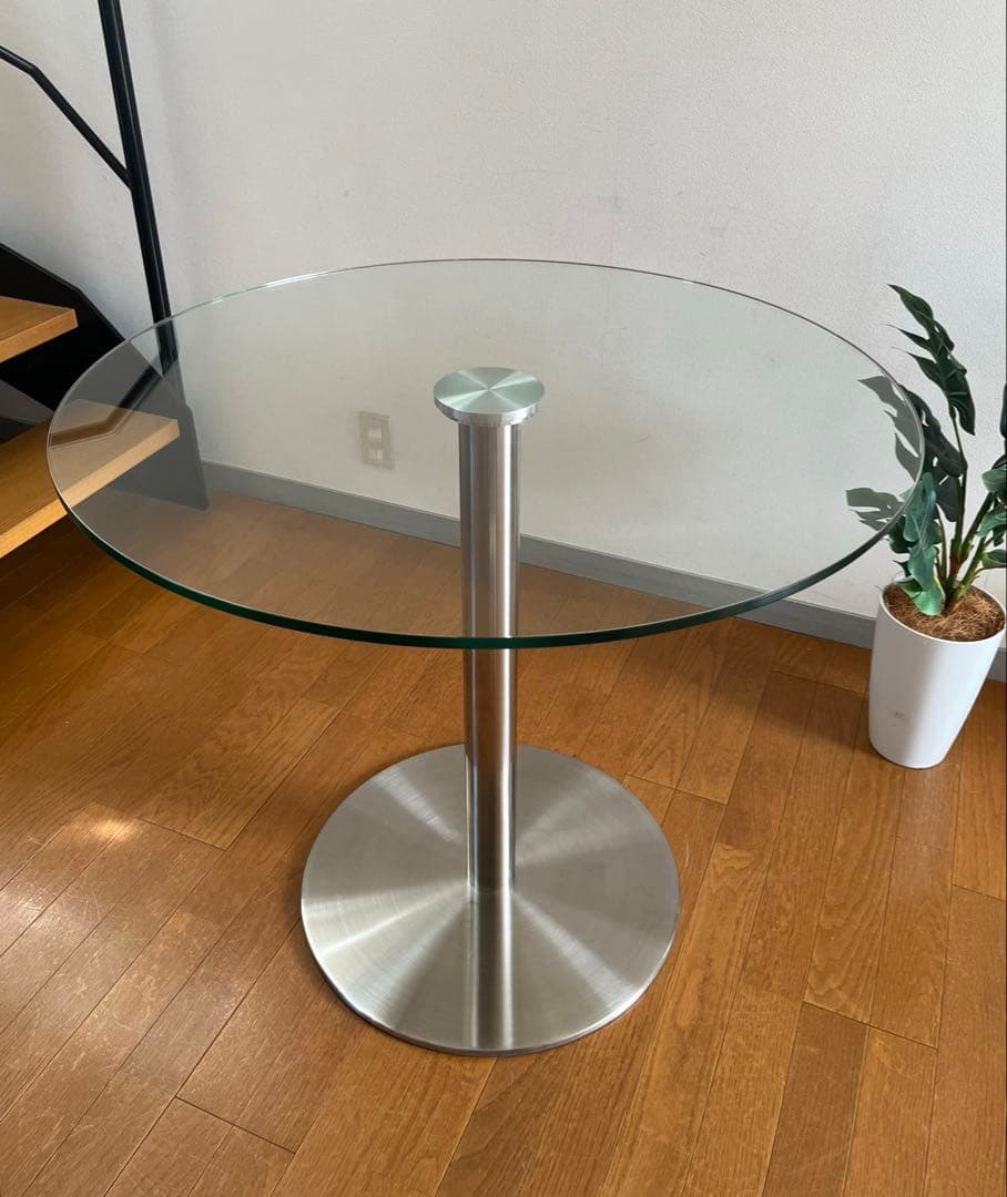 モダンスタイル　ガラステーブル　φ800 ミッドセンチュリー　ダイニング　カフェ