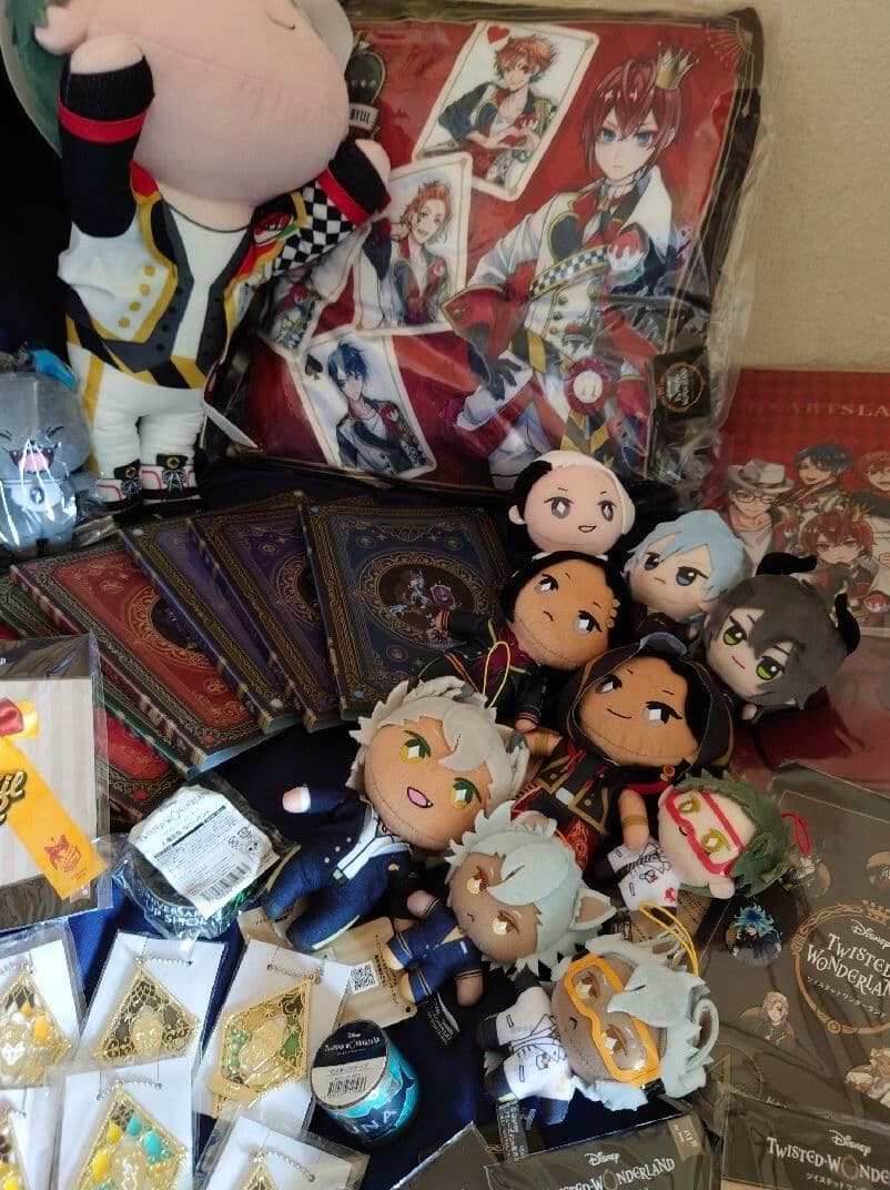 ディズニー ツイステッドワンダーランド 大量 グッズセット