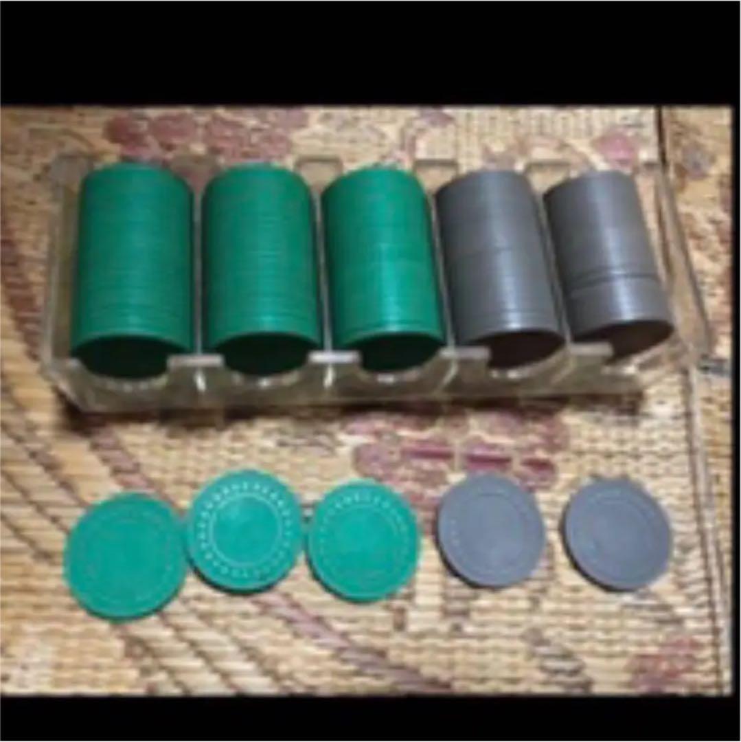 数年使用麻雀チップ特殊加工直径4cmグレー1枚足りないです。