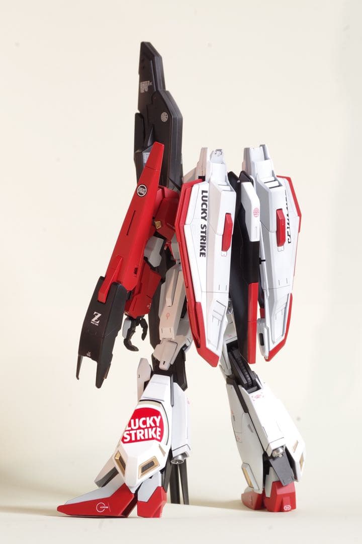 MG 1/100 MSZ-006LS Zガンダム 【ガンプラ完成品】