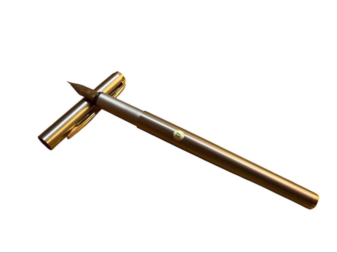 【モンブラン 万年筆 585（14K）箱・説明書・予備インク付き】