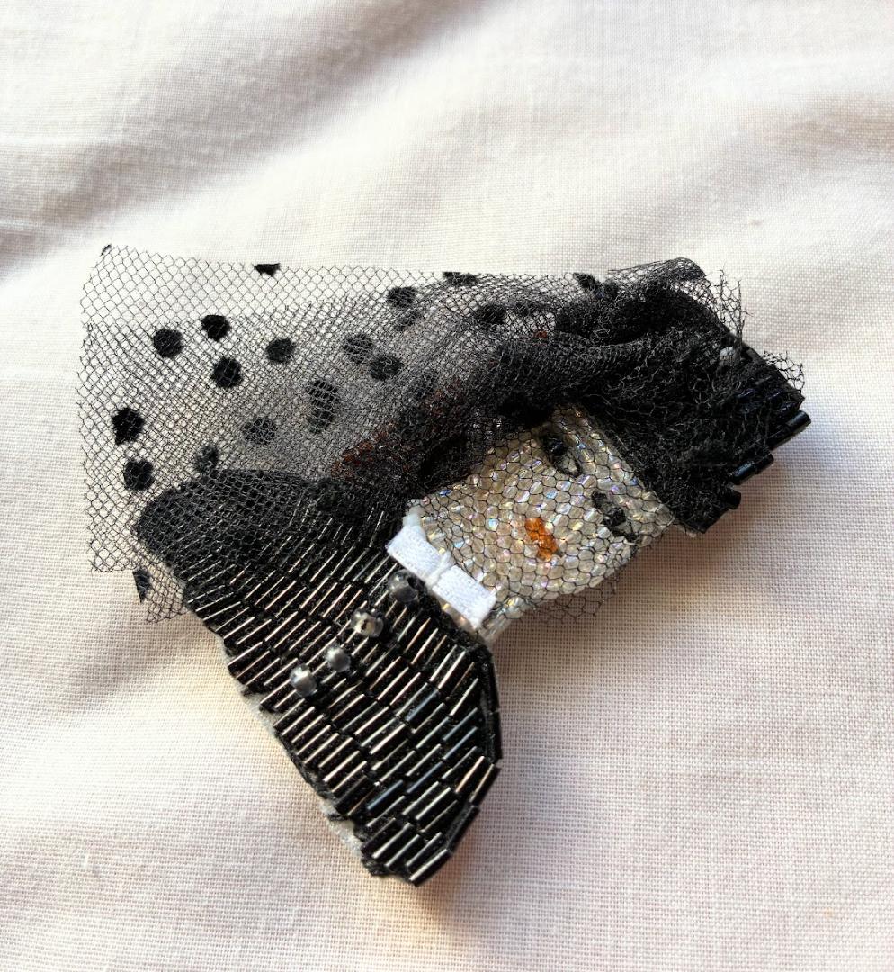 なお　Marianne Batlleブローチ/マリンフランセーズワンピ