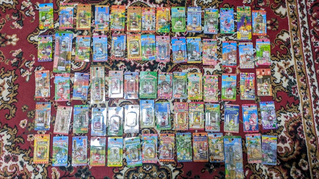 ご当地キティーチャーム70個セット　ハローキティー