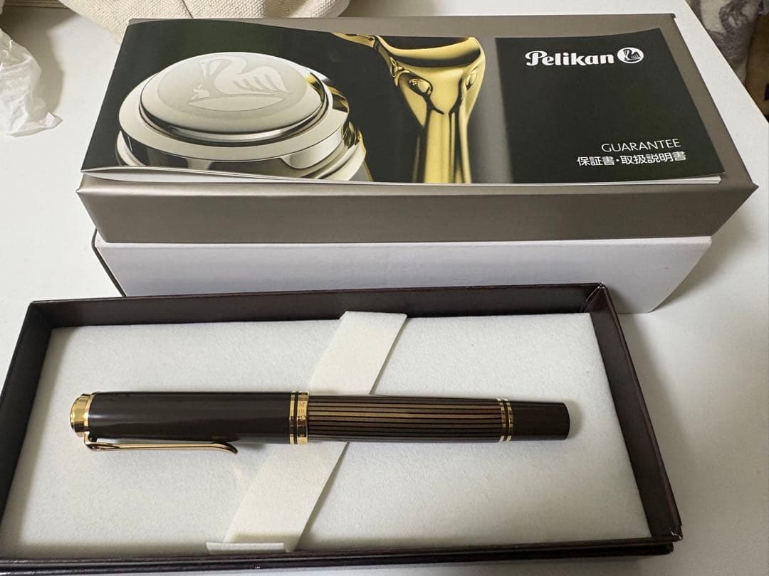 Pelikan スーベレーンm800ブラウンブラック万年筆。字幅EF