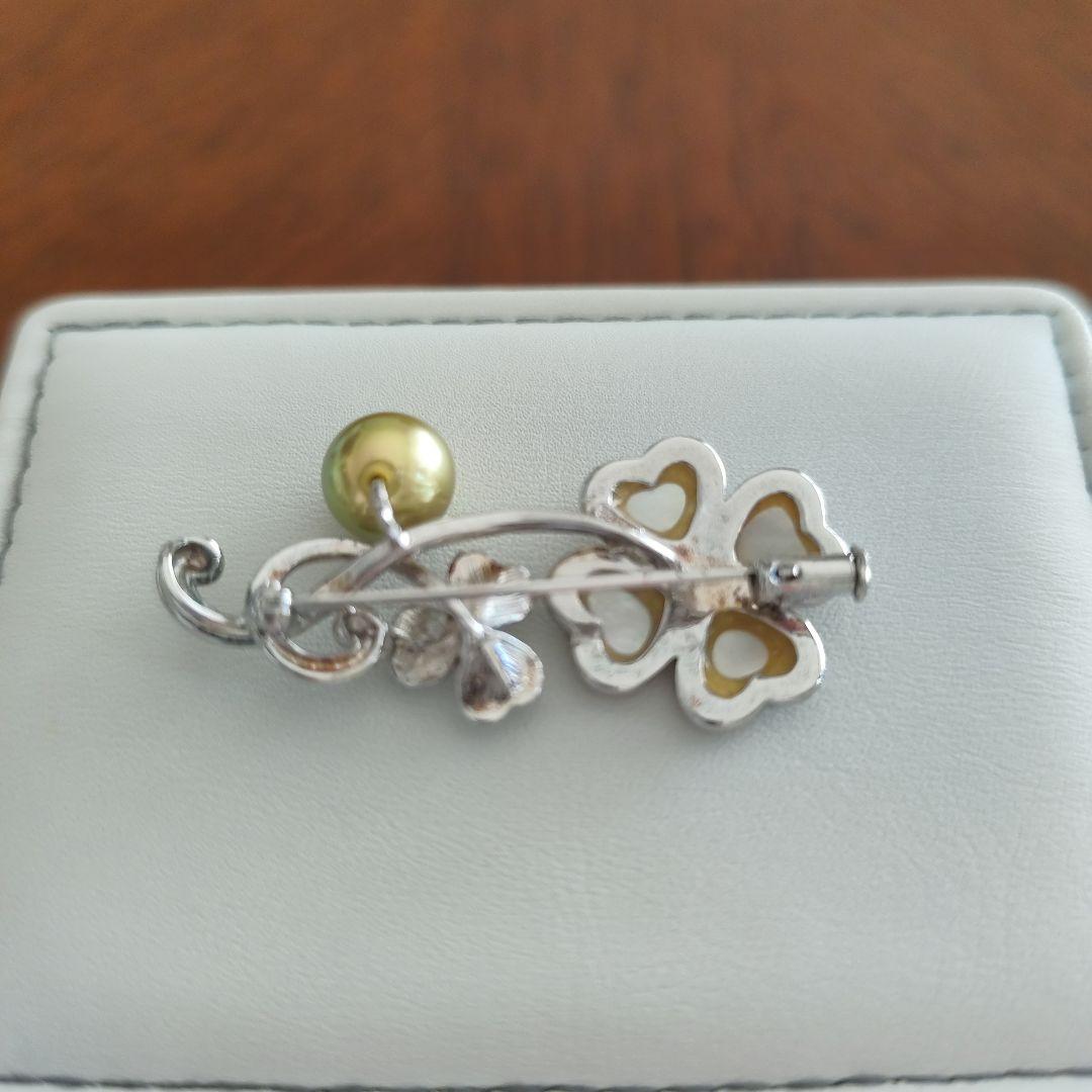 パール　ピスタチオパール　天然シェル　ブローチ　シルバー製