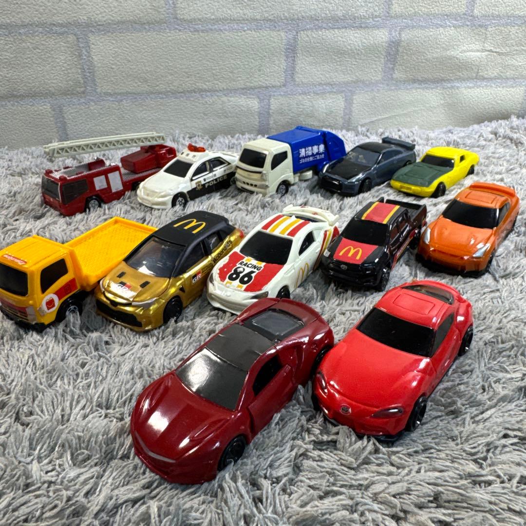 TOMICA トミカ トミー ミニカー 53台まとめ 消防車 救急車 パトカー