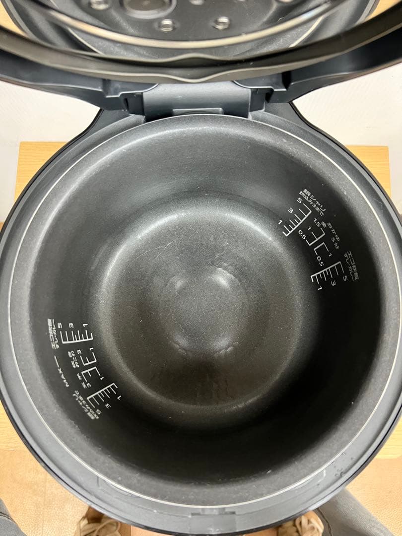 Panasonic 圧力IHジャー炊飯器 SR-NA102 ブラック2023年製