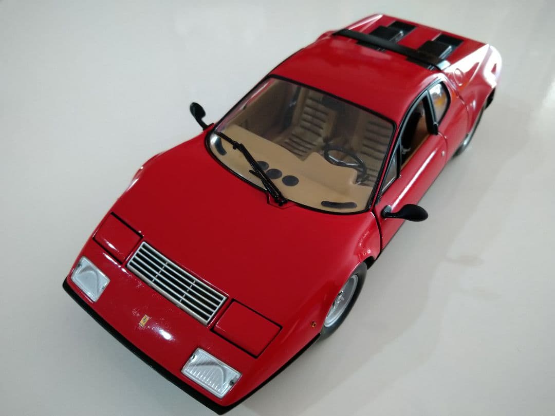 車　ＫＹＯＳＹＯ　1/18　ダイキャストミニカー　フェラーリ３６５ＧＴ４/ＢＢ