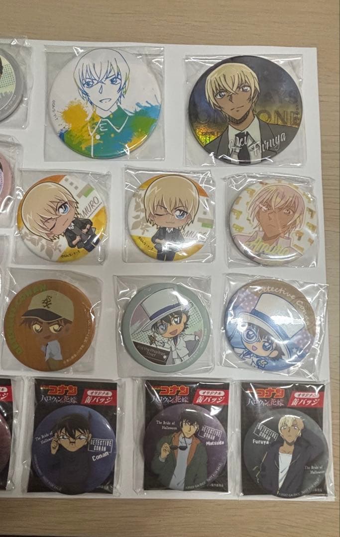 コナン　缶バッチ