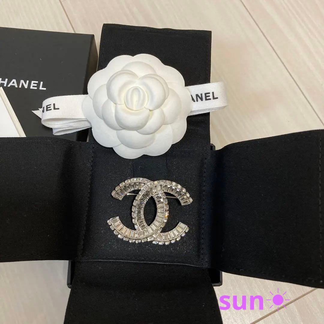CHANEL キラキラストラス定番ブローチ　新品　2022 aw