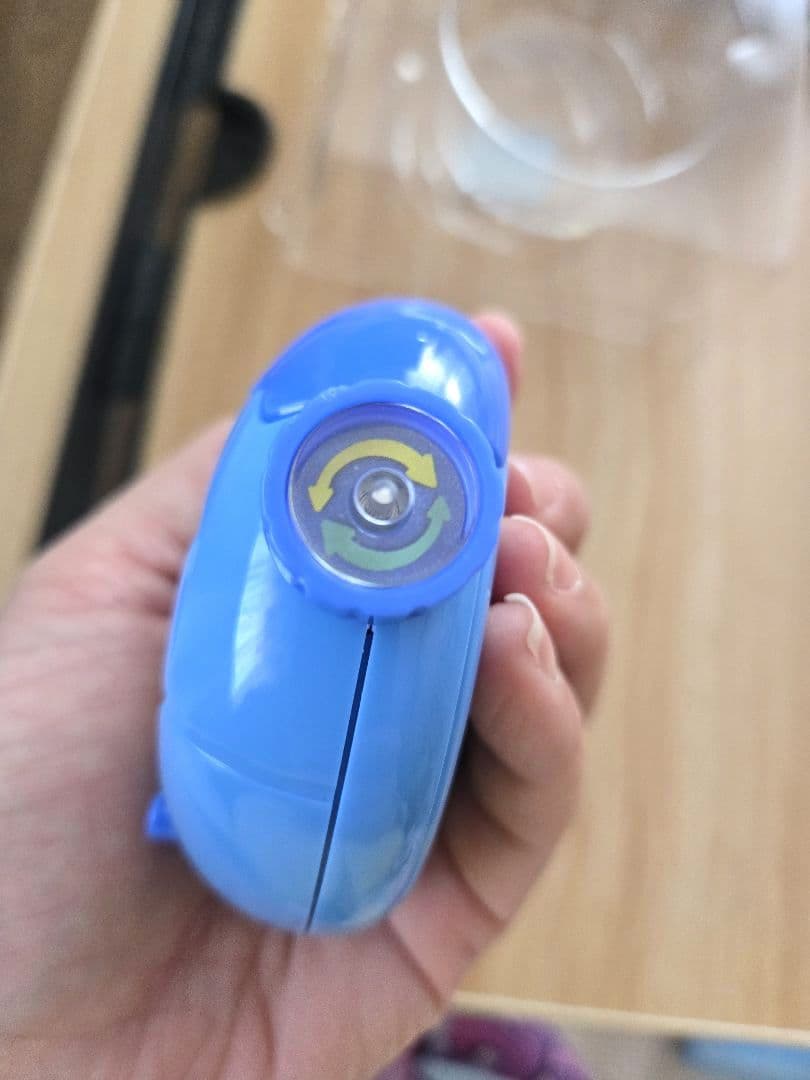 たまごっち　パラダイス　ブルー　ネックストラップ　玩具　人気　育成