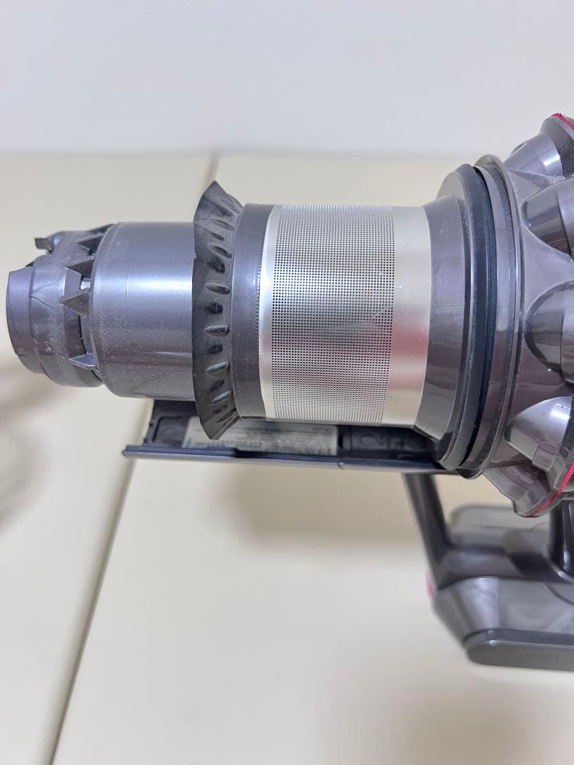 ダイソン Digital Slim Fluffy SV18 本体のみ