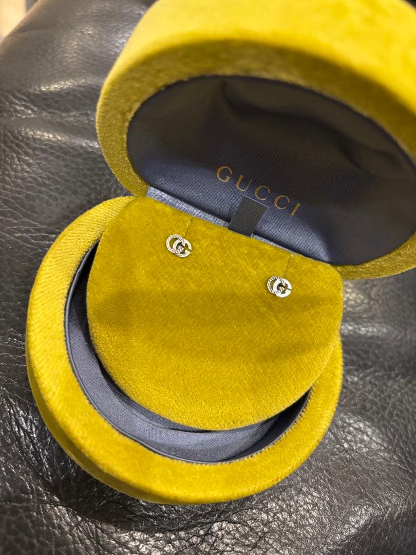 GUCCI G Gランニング　ピアス Au 750ゴールド