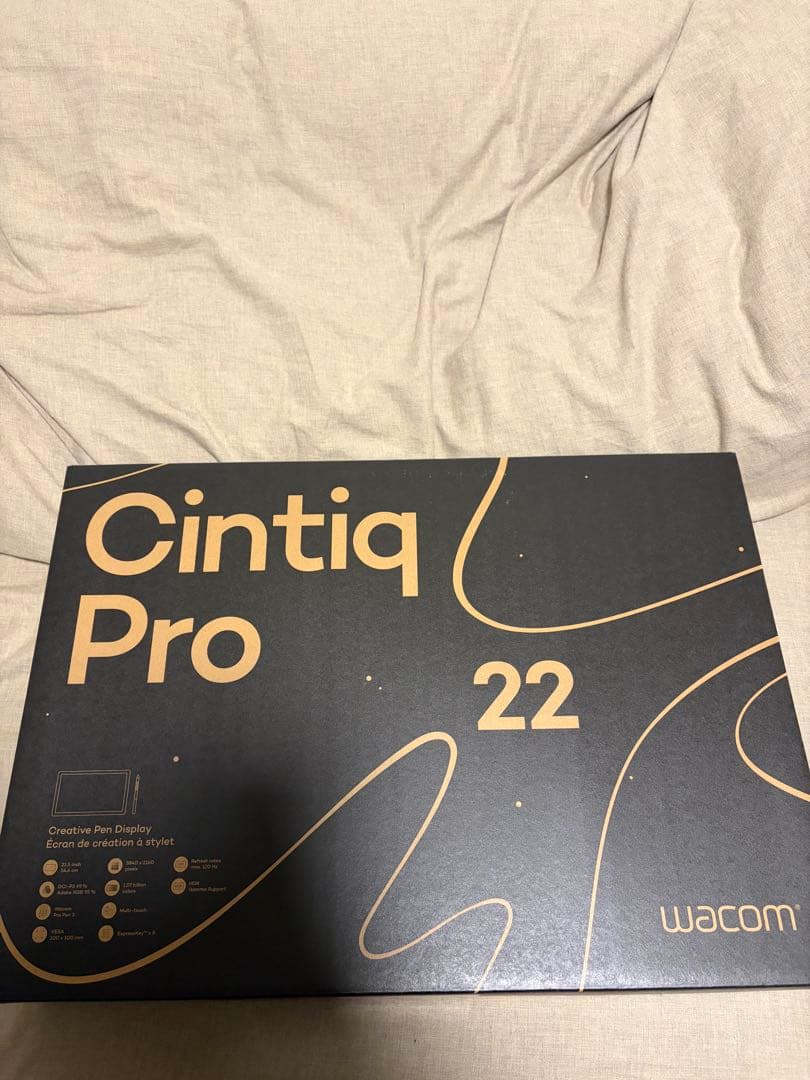 Wacom Cintiq Pro 22 液晶ペンタブレット本体