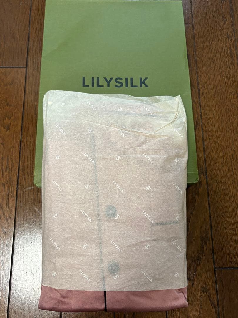 新品　リリーシルク　シルクパジャマ　キッズ　120