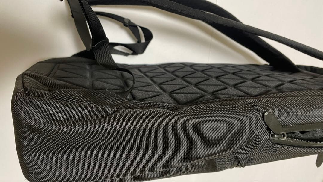 THE NORTH FACE シャトルデイパック スリム 黒 15.5L