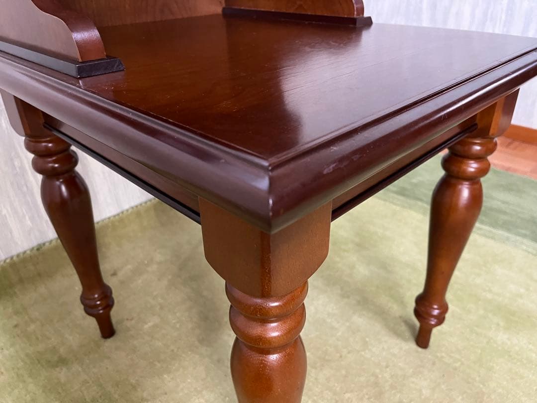 フランスベッド社製　ナイトテーブル