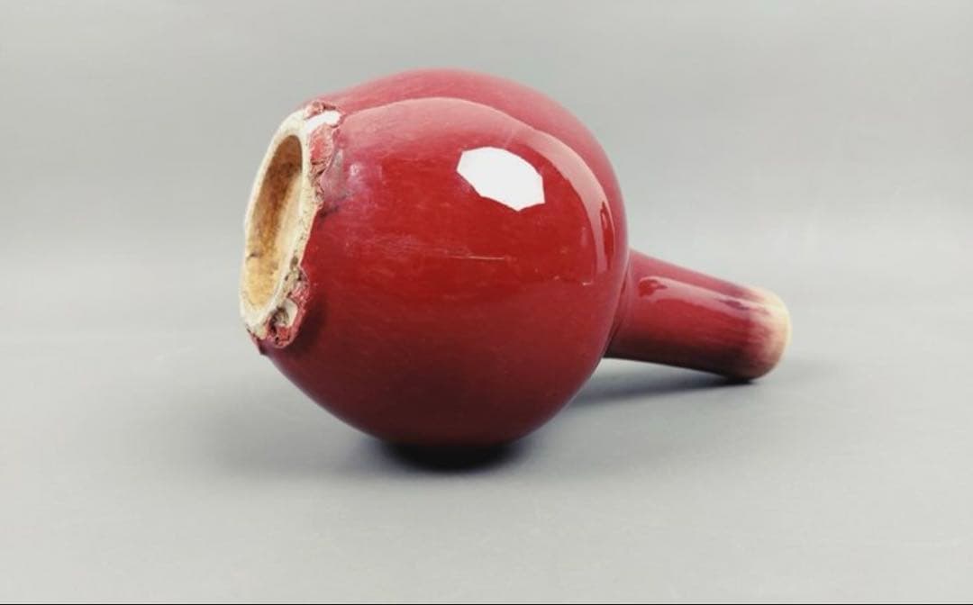 中国古美術品　清の時代　郎窯紅　天球瓶　花瓶　高さ約18cm