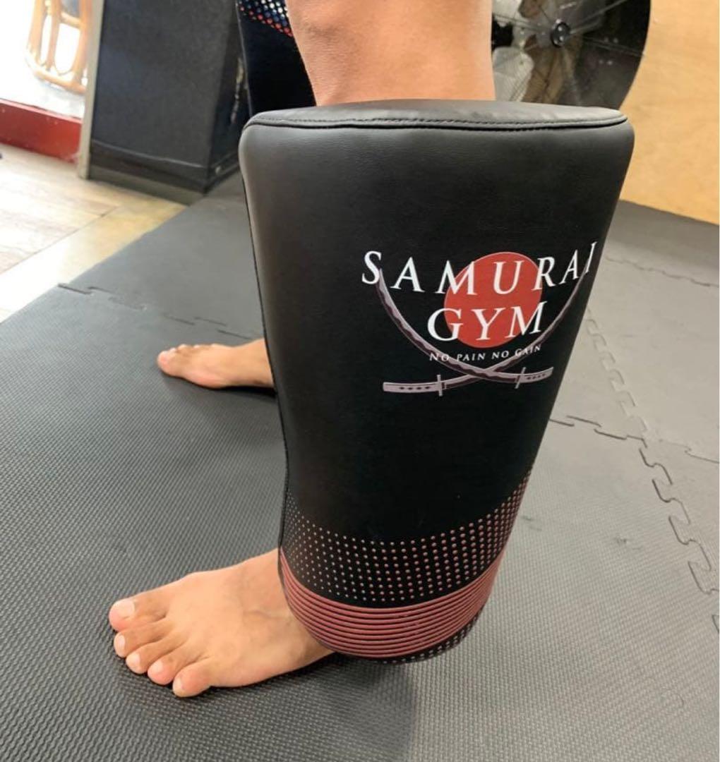 カーフキックミット ダブル　左右利用できます