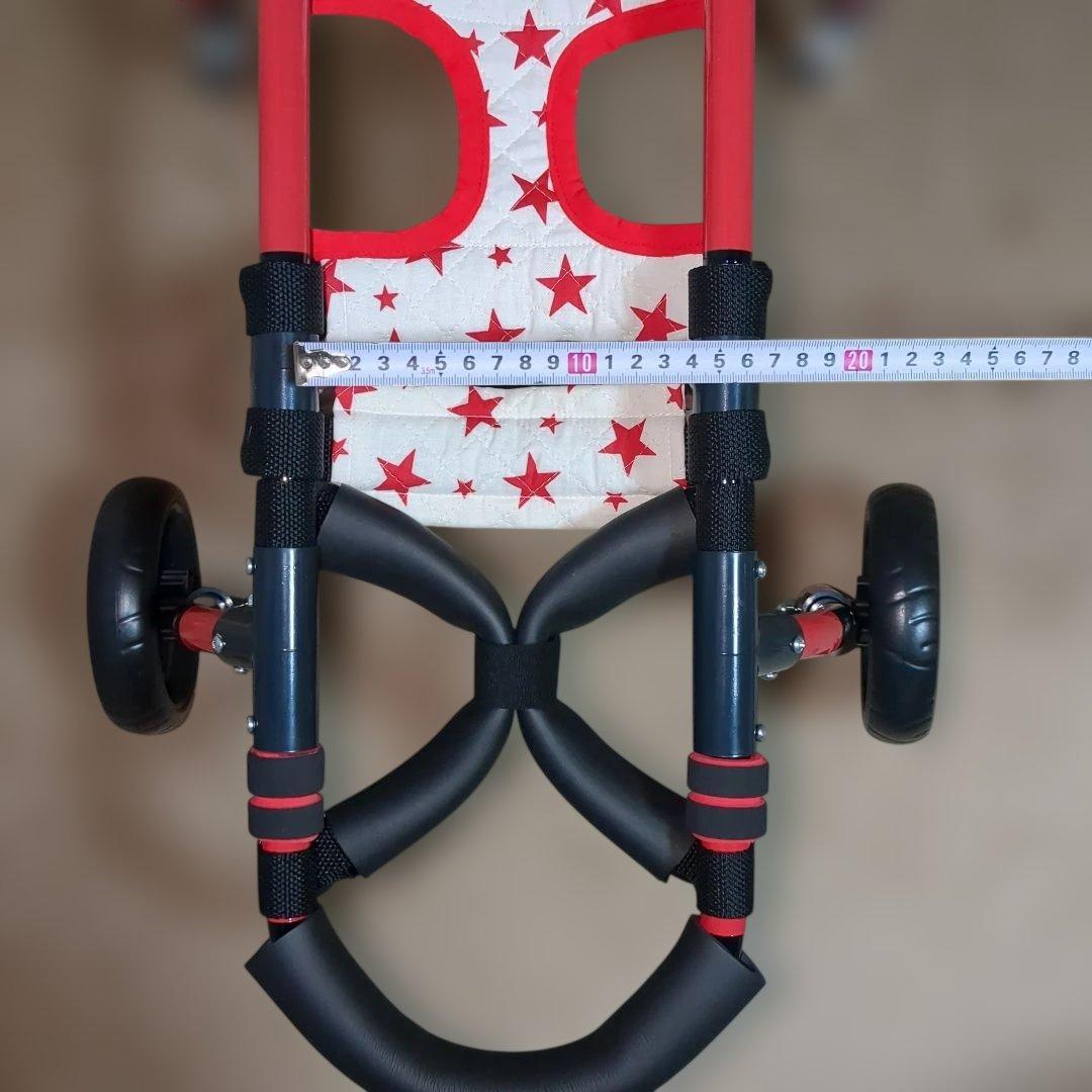 ワンちゃん4輪　リハビリ　食事補助　犬用車椅子　介護　犬の歩行器