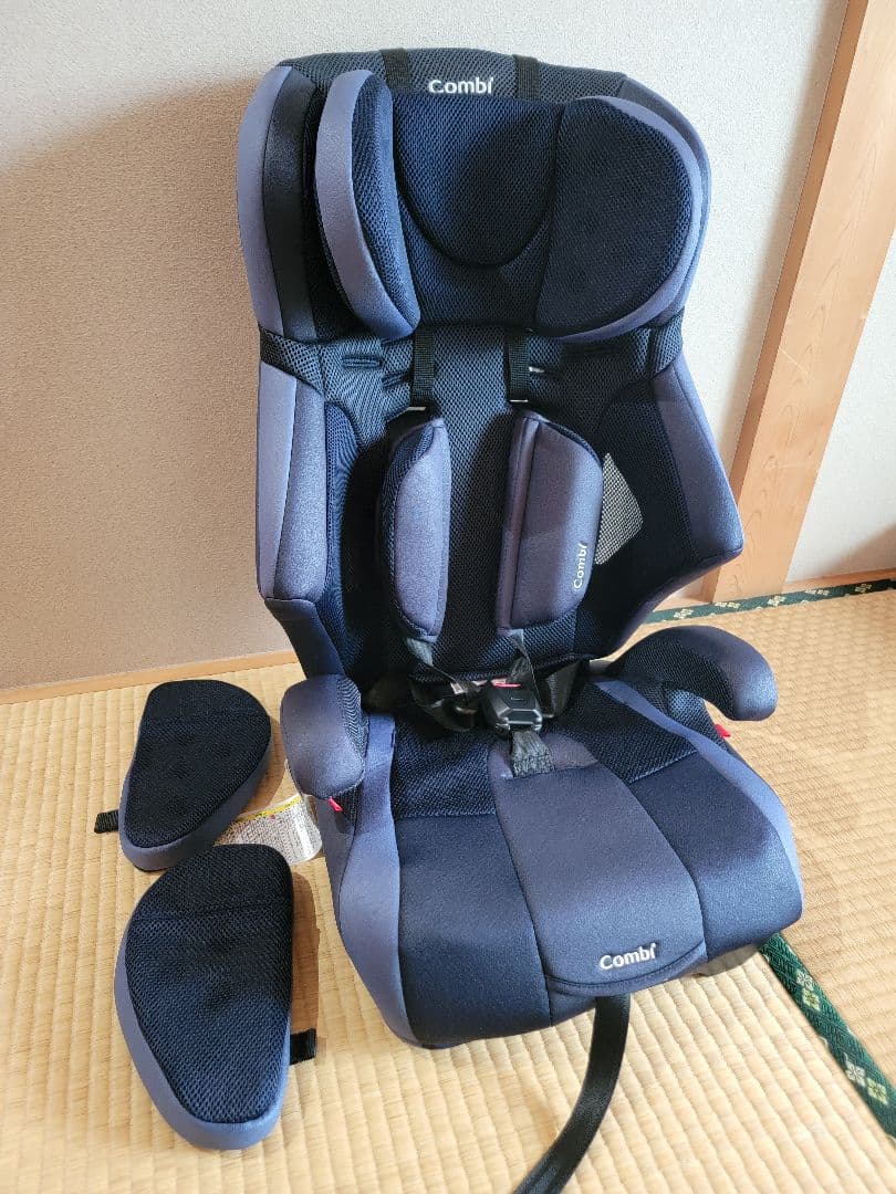Combi チャイルドシート ネイビー