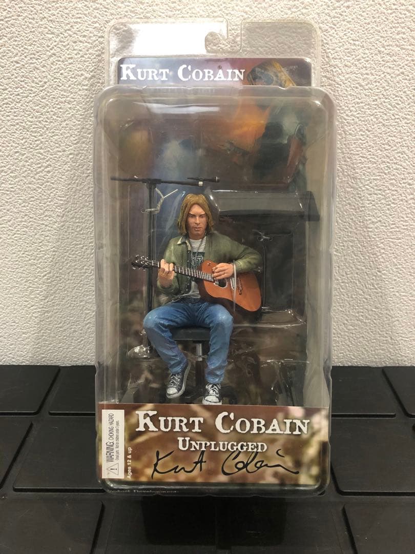 Nirvana  Cobain カートコバーン　フィギュア