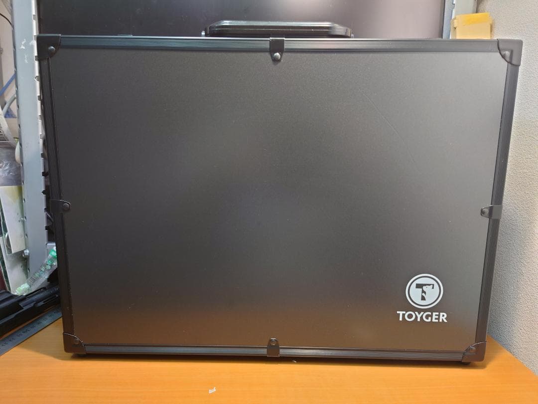 TOYGER　アタッシュケース　やや使用感あり