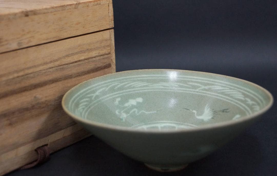 古茶碗 青磁象嵌『雲鶴文』茶碗 平茶碗 抹茶碗 箱付 / 茶事 茶道具