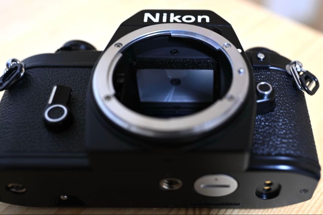 Nikon EM 一眼レフフィルムカメラ レンズ付き