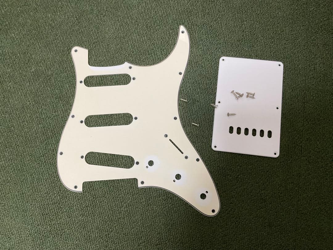 ストラト　タイプ　弾き心地良　艶消しボディ ブラウンサンバースト