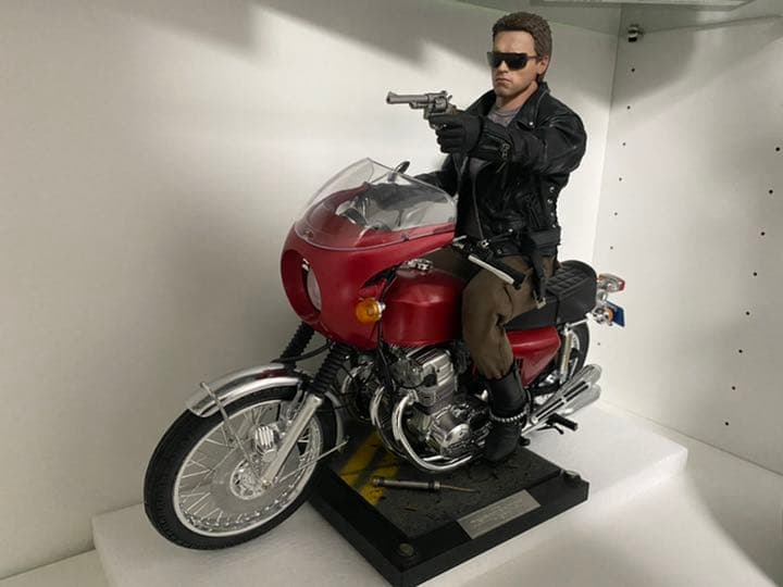 ターミネーター　CB750FOUR ホットトイズ　プラモデル