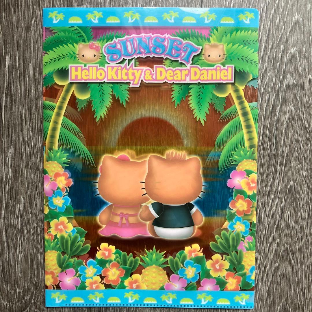 d*2様 ハローキティ　サンセットクリアファイル　日焼けキティ　サンリオ